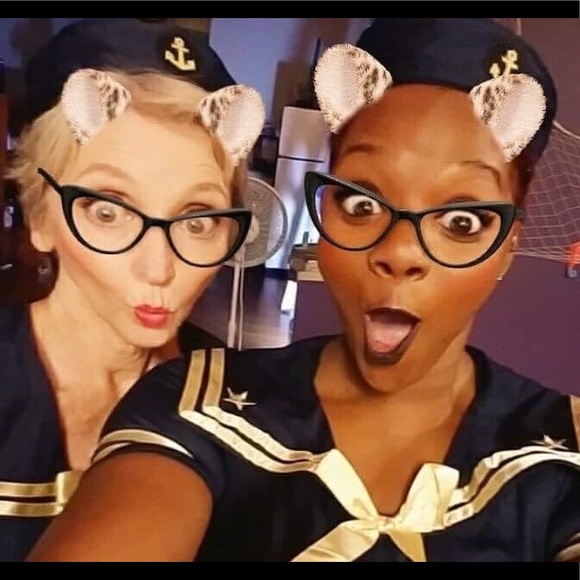 Meet your Posher, Laura - Picture 5 of 6